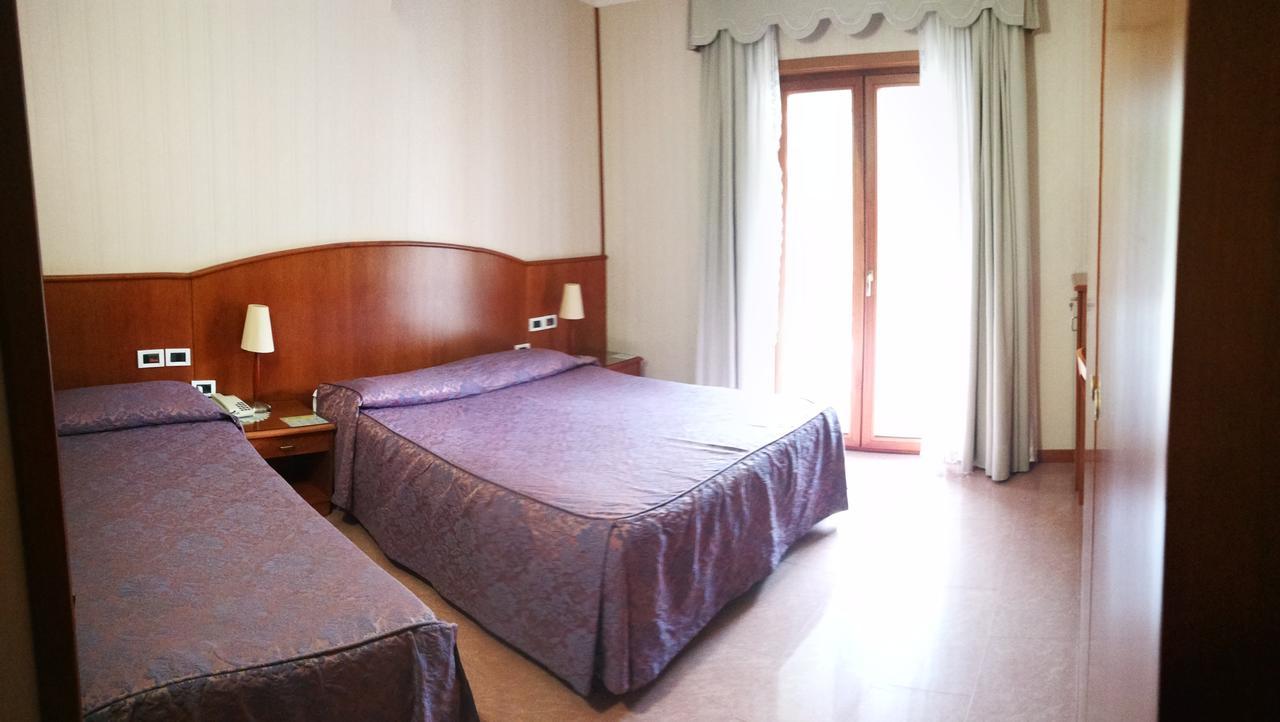 Hotel Willy Gemona del Friuli Luaran gambar