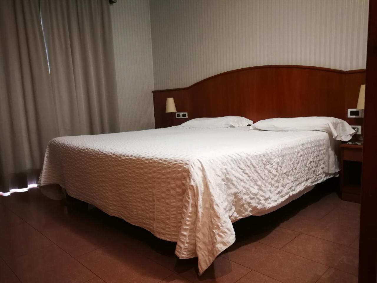 Hotel Willy Gemona del Friuli Luaran gambar