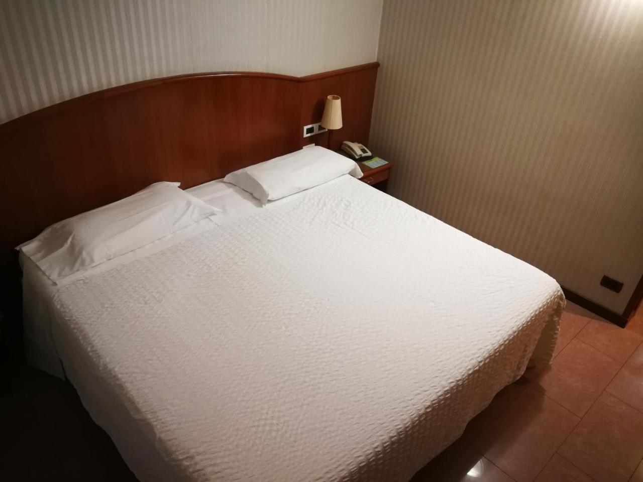 Hotel Willy Gemona del Friuli Luaran gambar