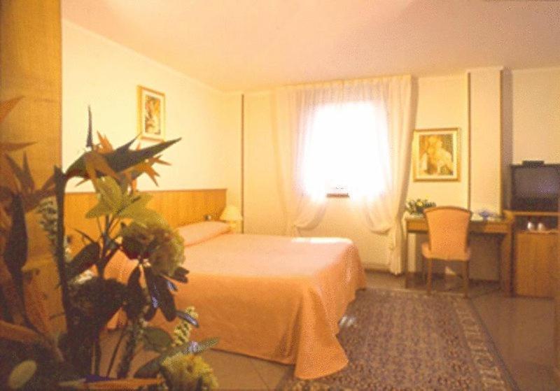 Hotel Willy Gemona del Friuli Bilik gambar