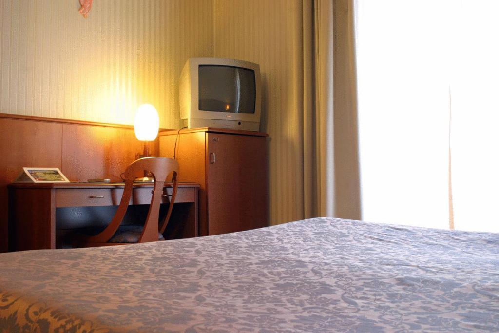 Hotel Willy Gemona del Friuli Bilik gambar